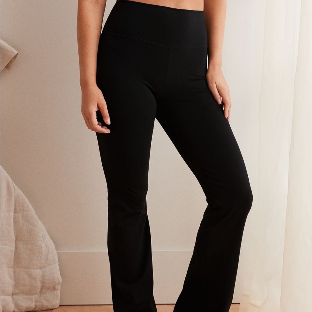 Aerie Chill High Wasted Flare Pants